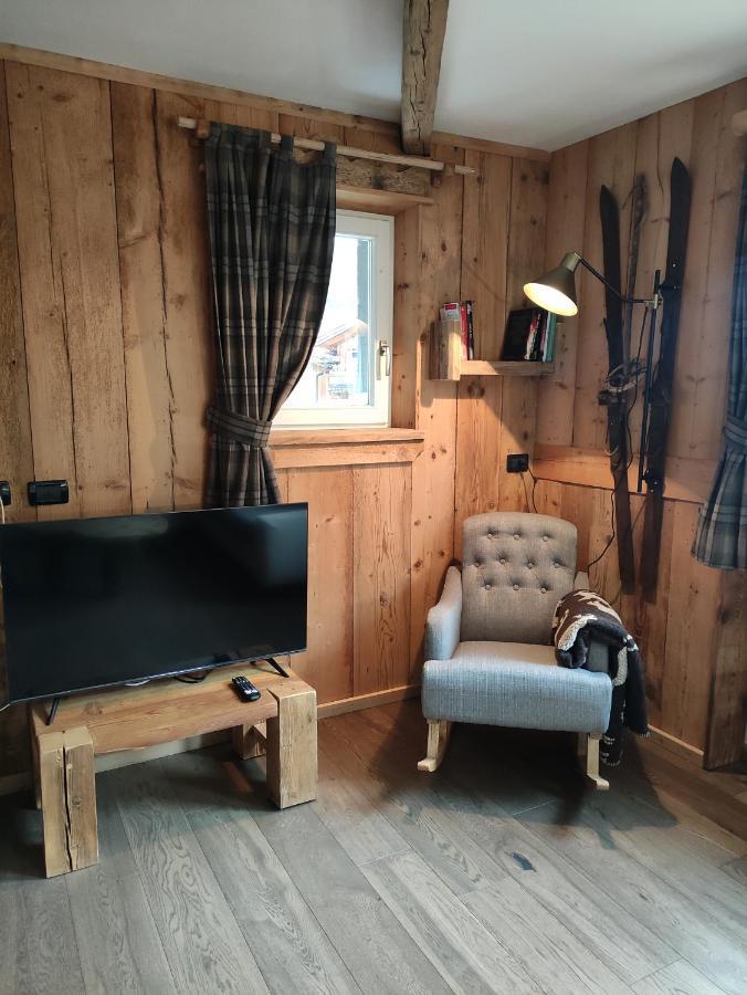 La Tana Dell'Orso Apartamento Campitello di Fassa Exterior foto