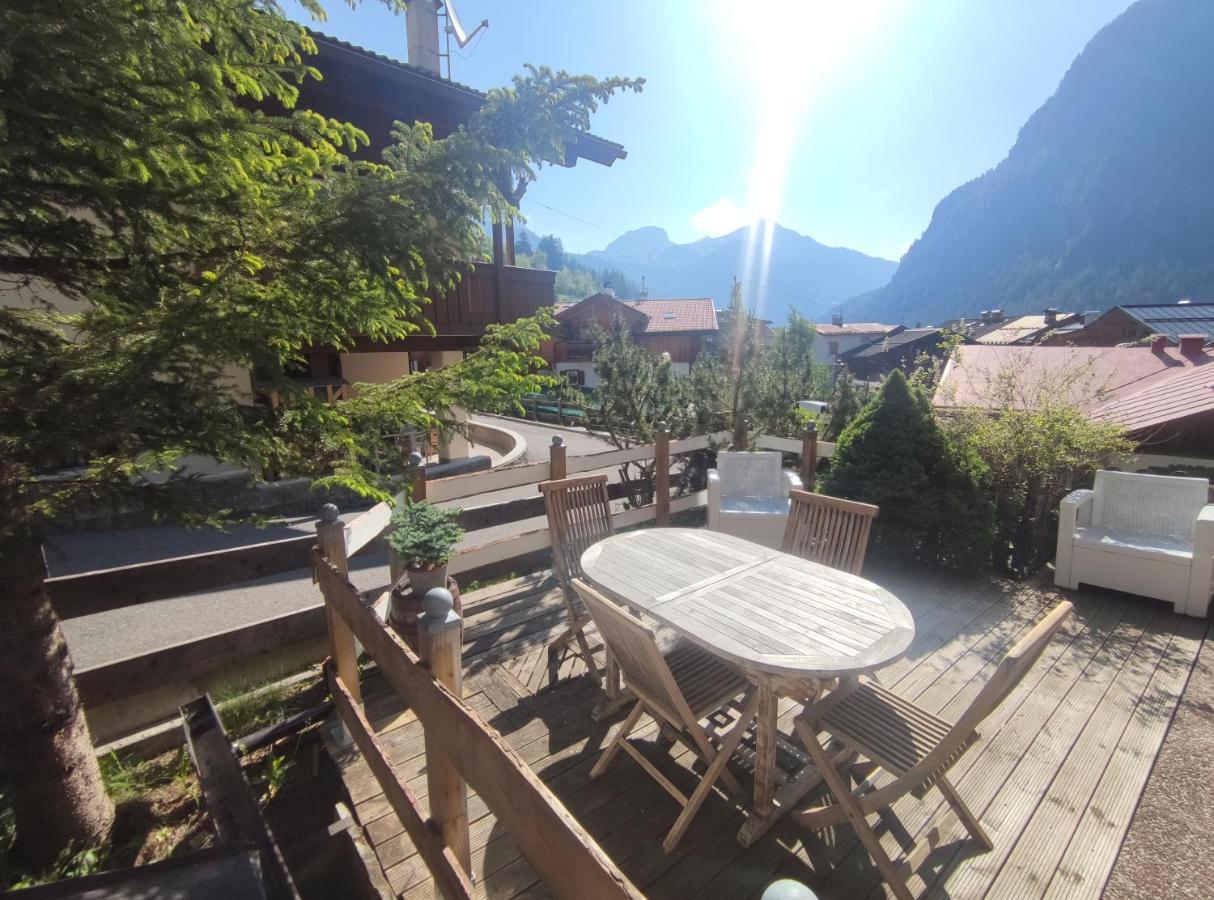 La Tana Dell'Orso Apartamento Campitello di Fassa Exterior foto