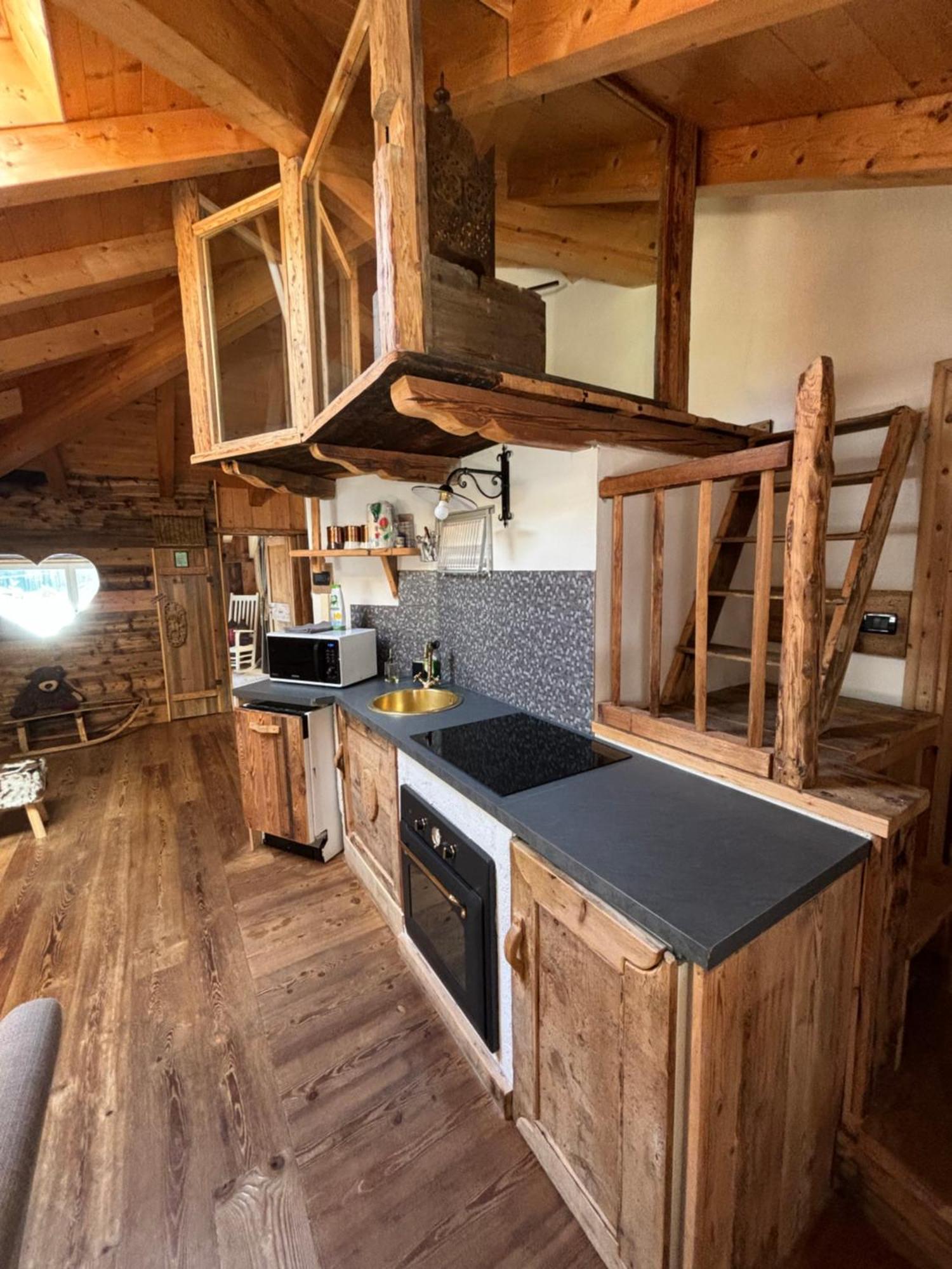 La Tana Dell'Orso Apartamento Campitello di Fassa Exterior foto